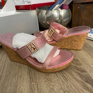 baby Phat beautiful pink wedge never worn size 7